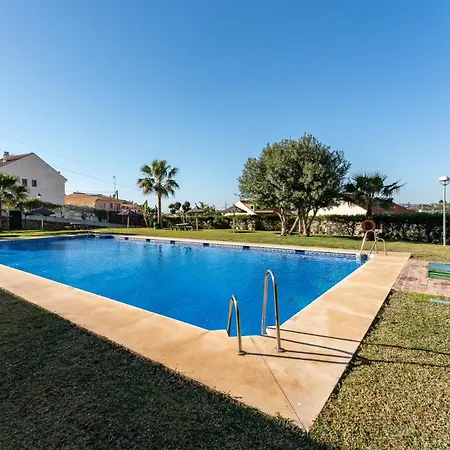 Malagasuite Mountain & Pool Views شقة فوينخيرولا